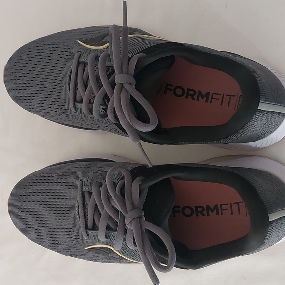 Saucony Women Guide 14 NWT - Picture 5 of 6